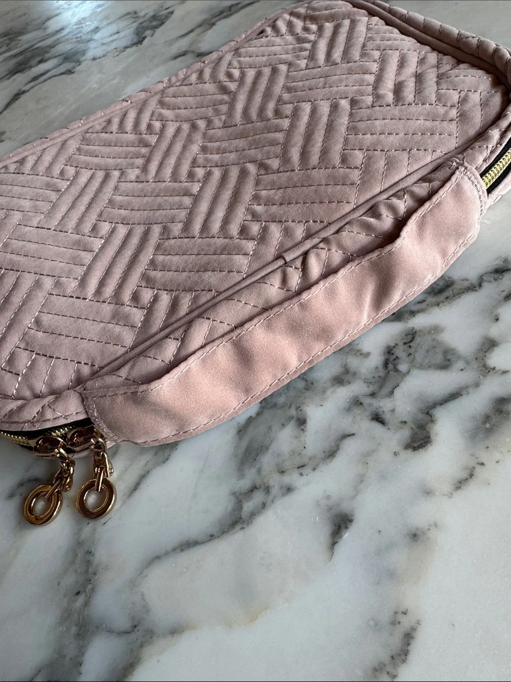 Bagsmart quilted travel